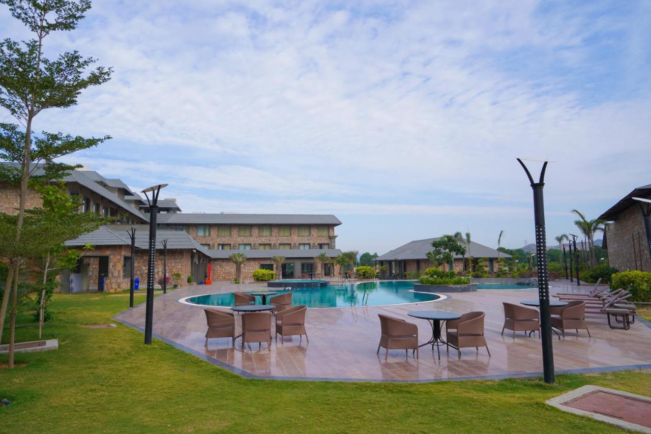 Pushkara Resort And Spa 外观 照片