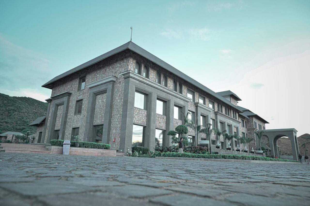 Pushkara Resort And Spa 外观 照片