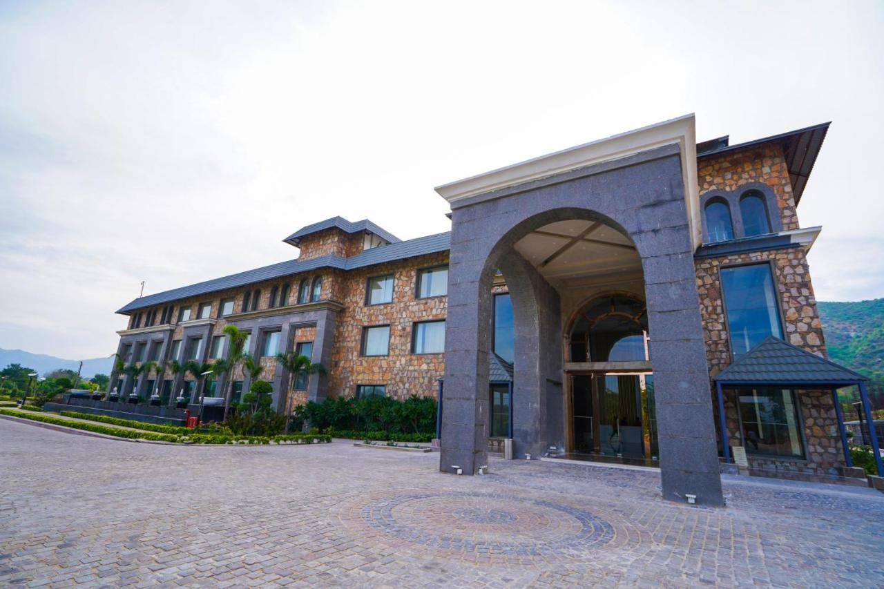 Pushkara Resort And Spa 外观 照片