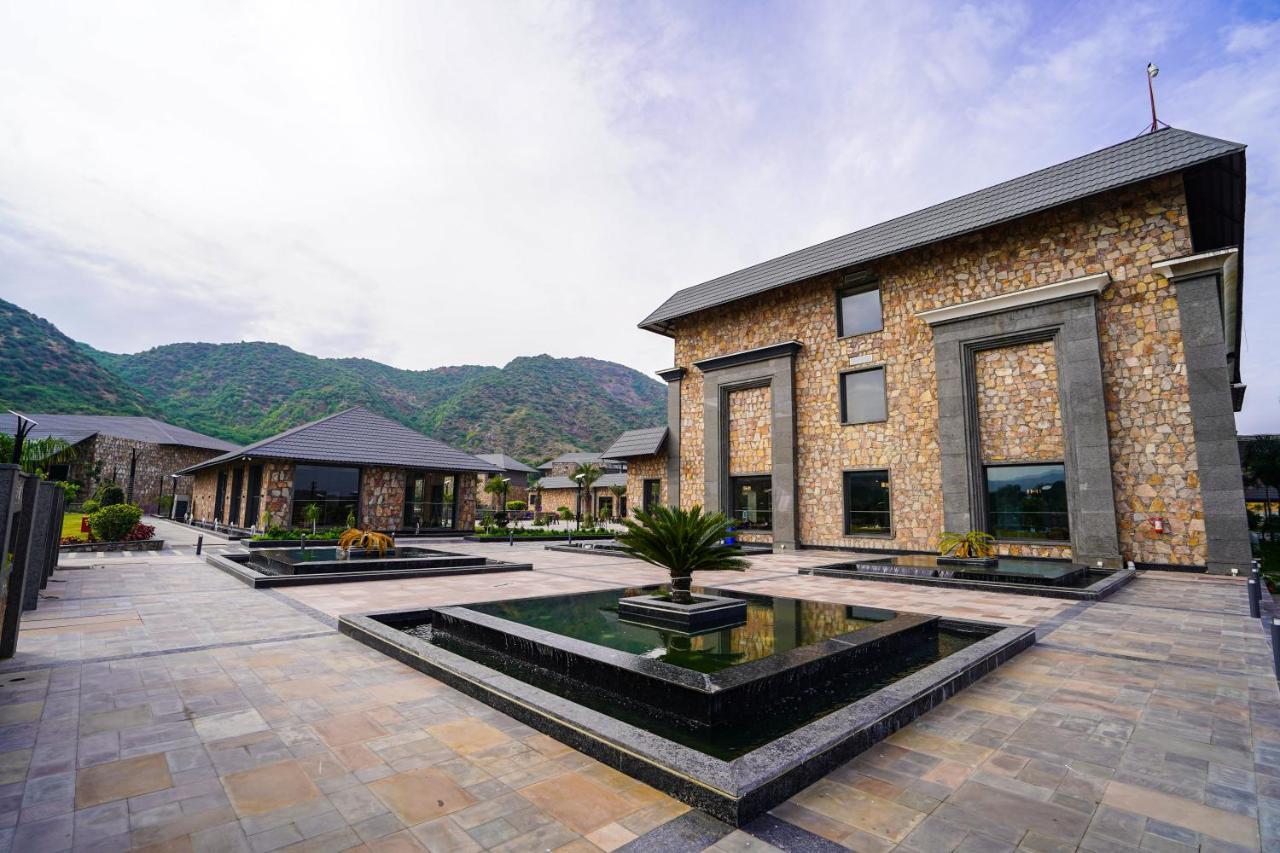 Pushkara Resort And Spa 外观 照片
